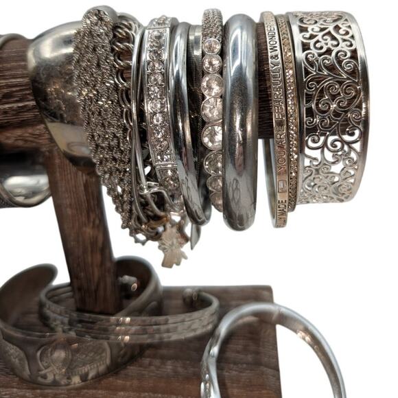 Lot of 26 Silver Tone Bracelets - Picture 3 of 6